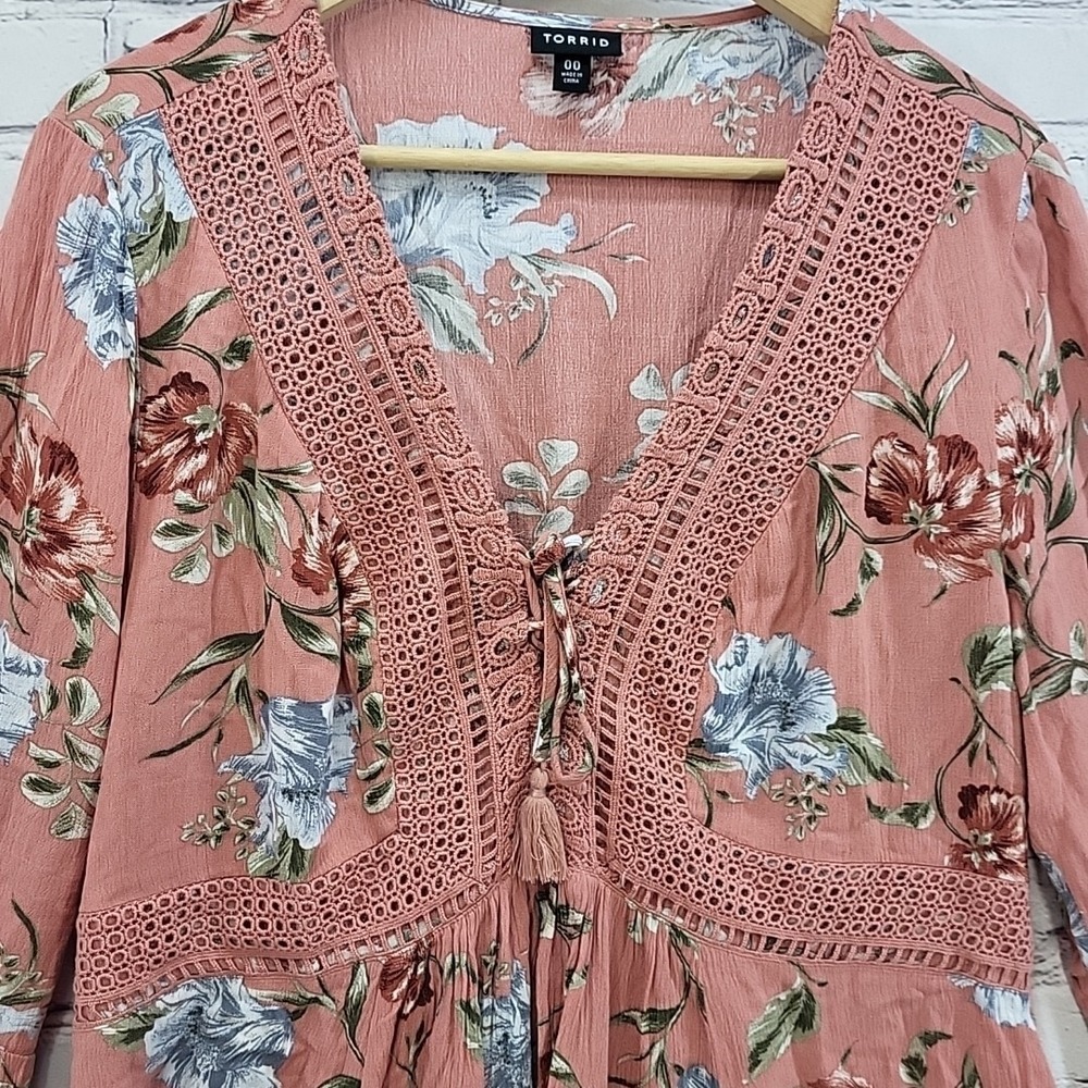 Torrid Floral Peasant Top Womens Plus Sz 00 Peach Cottagecore - Picture 3 of 11